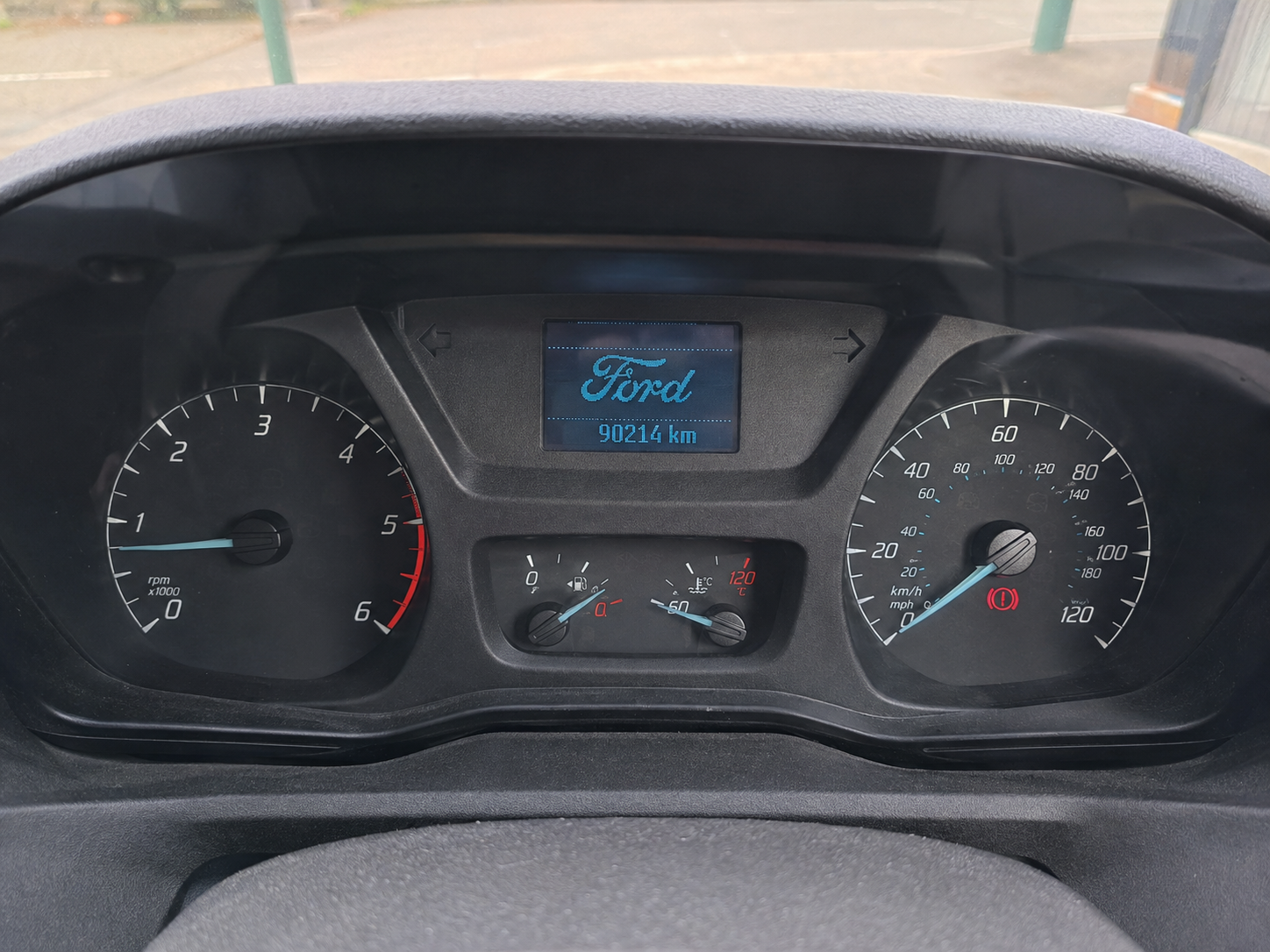 Odometer at 90 214 km